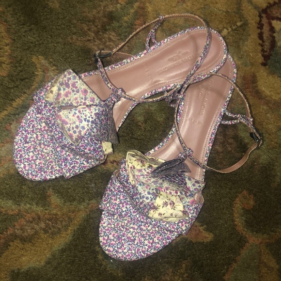 $95 LN TABITHA SIMMONS FLORAL SANDALS - Picture 1 of 8